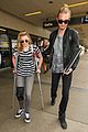 chloe-crutches