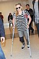 chloe-crutches