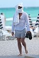 pettyfer-beachday