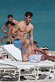 pettyfer-beachday