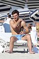 pettyfer-beachday