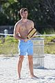 pettyfer-beachday