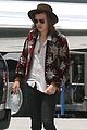 harry-grabs