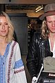 goulding-hangs