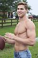 honeycutt-shirtless