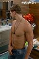 honeycutt-shirtless