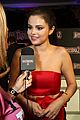 selena-leg