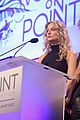 caitlyn-point