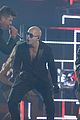 pitbull-grammys2