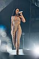 rihanna-pics1