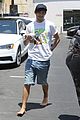 tomlinson-barefoot