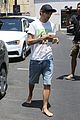 tomlinson-barefoot