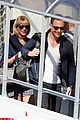 hiddleston-avoids