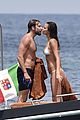 shayk-kiss