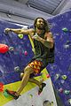 momoa-climbing