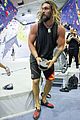 momoa-climbing