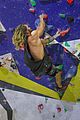momoa-climbing