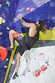 momoa-climbing