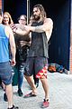 momoa-climbing