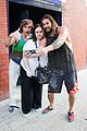 momoa-climbing