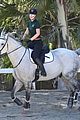 iggy-horseback