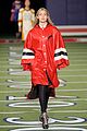 hadid-poncho