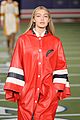 hadid-poncho