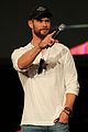 chris-con