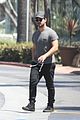lautner-gunshow