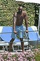 kobe-shirtless1