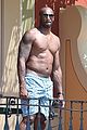 kobe-shirtless1