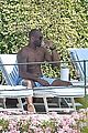 kobe-shirtless1