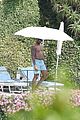 kobe-shirtless1