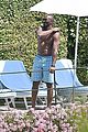 kobe-shirtless1
