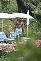 kobe-shirtless1