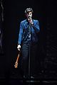 shawn-perform