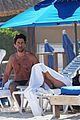 peck-shirtless