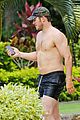 pratt-hawaiishirtless