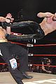 amell-wrestling