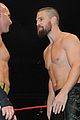 amell-wrestling
