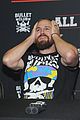 amell-wrestling