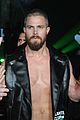 amell-wrestling
