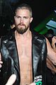amell-wrestling