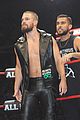 amell-wrestling