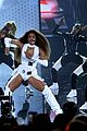 ciara-perform
