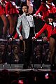 hugh-performs