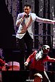 hugh-performs