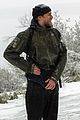 hunnam-snow