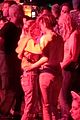 kstew-kissing