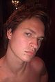 elgort-selfies2